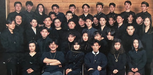 【画像】ファイナルファンタジー6製作時の開発チームの精鋭たちがこちら。全員黒に染まってめちゃカッコイイ